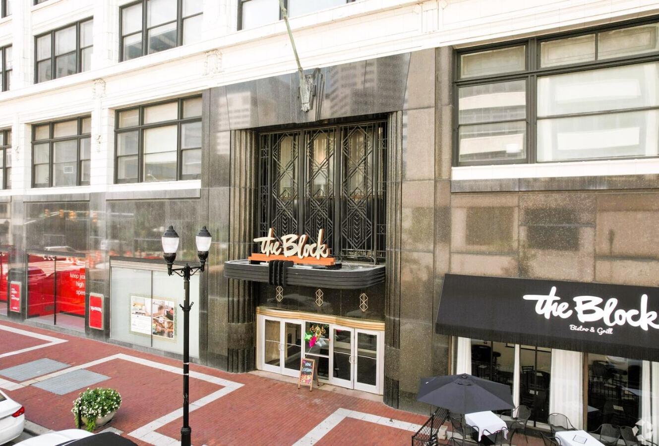 Free Parking! Downtown King Suite Lucas Oil- Conv Center Skywalk#1 Ινδιανάπολη Εξωτερικό φωτογραφία