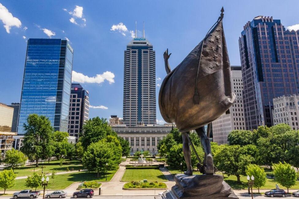 Free Parking! Downtown King Suite Lucas Oil- Conv Center Skywalk#1 Ινδιανάπολη Εξωτερικό φωτογραφία